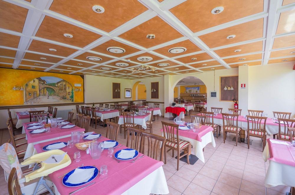 Hotel Alpen Андало Экстерьер фото