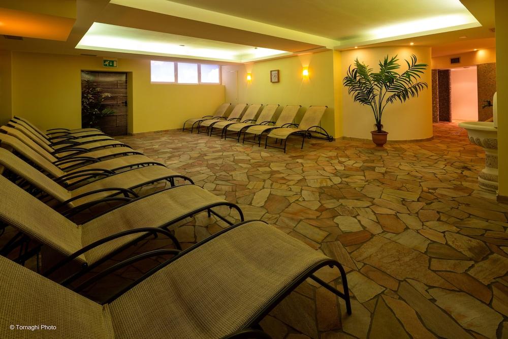 Hotel Alpen Андало Экстерьер фото